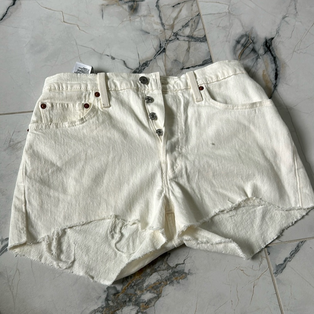 White Levi Shorts high waisted